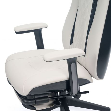 Офисное массажное кресло MAO Quantum White